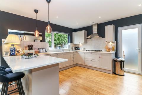 16 Kings Close, Chalfont St Giles, HP8 4HW