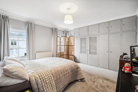 2 bedroom flat for sale, Cottesmore Gardens, London