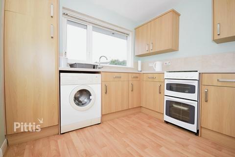 2 bedroom semi-detached bungalow to rent, Pellview Close Ryde PO33