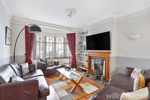 4 bedroom semi-detached house for sale, Mayhew Close, London E4