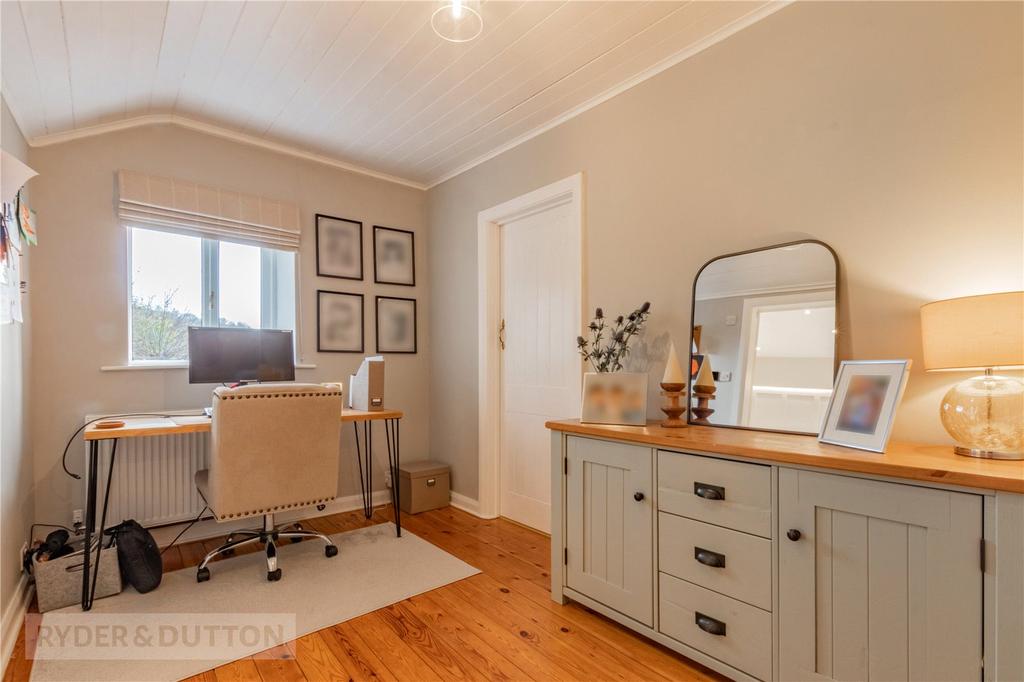 Landing/Office Area