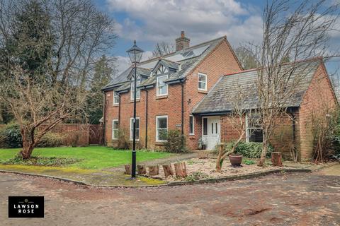 4 bedroom detached house to rent, Doctors Lane, West Meon