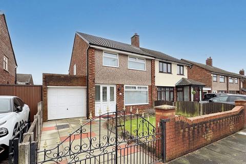 3 bedroom semi-detached house for sale, Sandiway Avenue, Widnes