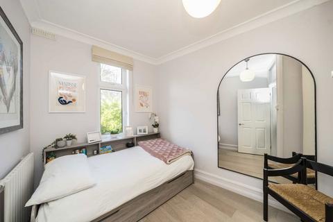 2 bedroom flat for sale, Boston Manor Road, Brentford TW8