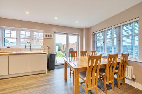 3 bedroom detached house for sale, Vyne Walk, Ash GU12