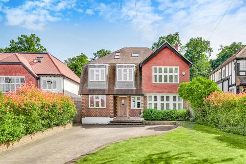 6 bedroom detached house to rent, Barons Hurst, Epsom, KT18