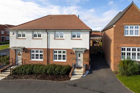 3 bedroom semi-detached house for sale, Victoria Close, Wakefield WF1