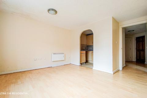 32 Marathon Way, London, SE28 0JH