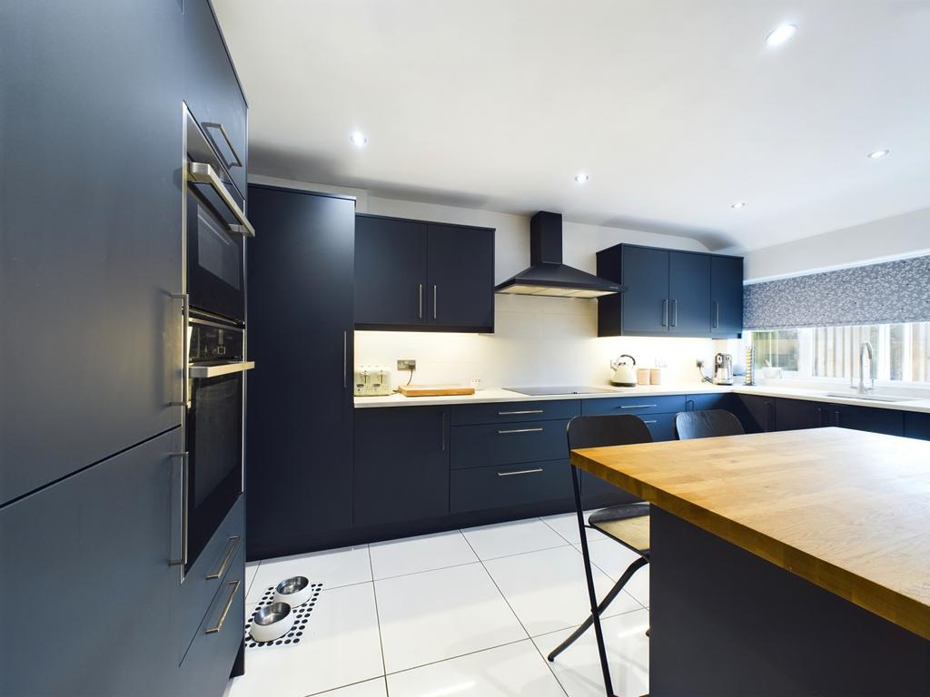 Cam02023 g0 pr0112 still033