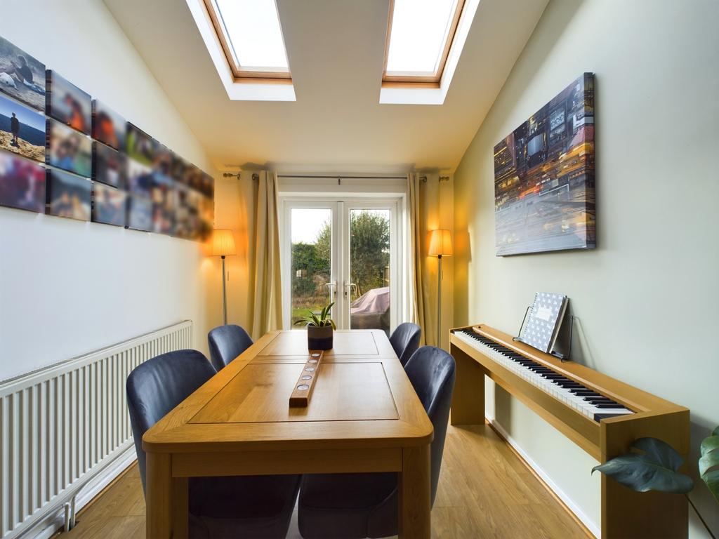 Cam02023 g0 pr0112 still031