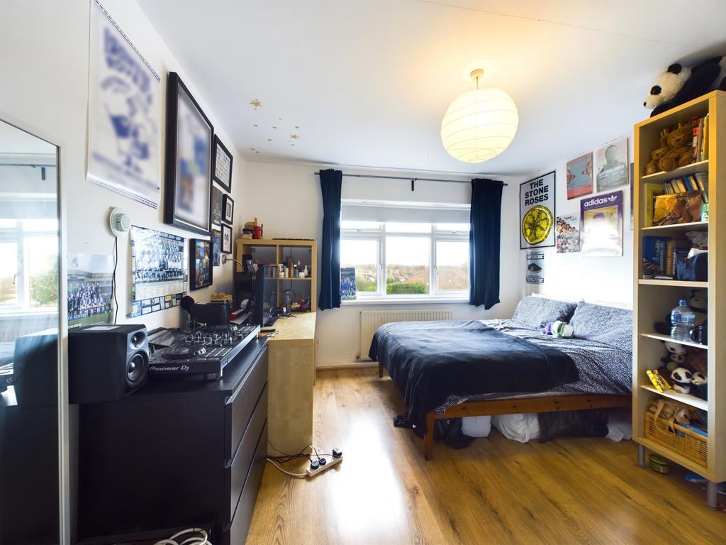 Cam02023 g0 pr0112 still015