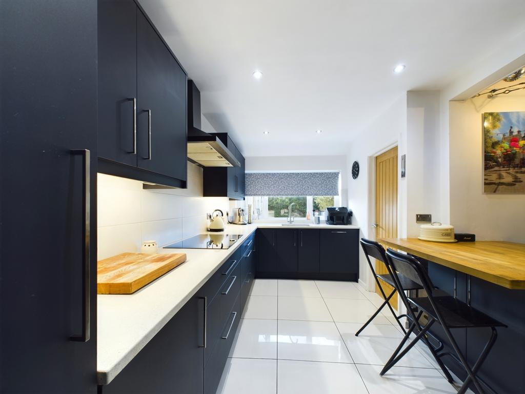 Cam02023 g0 pr0112 still034