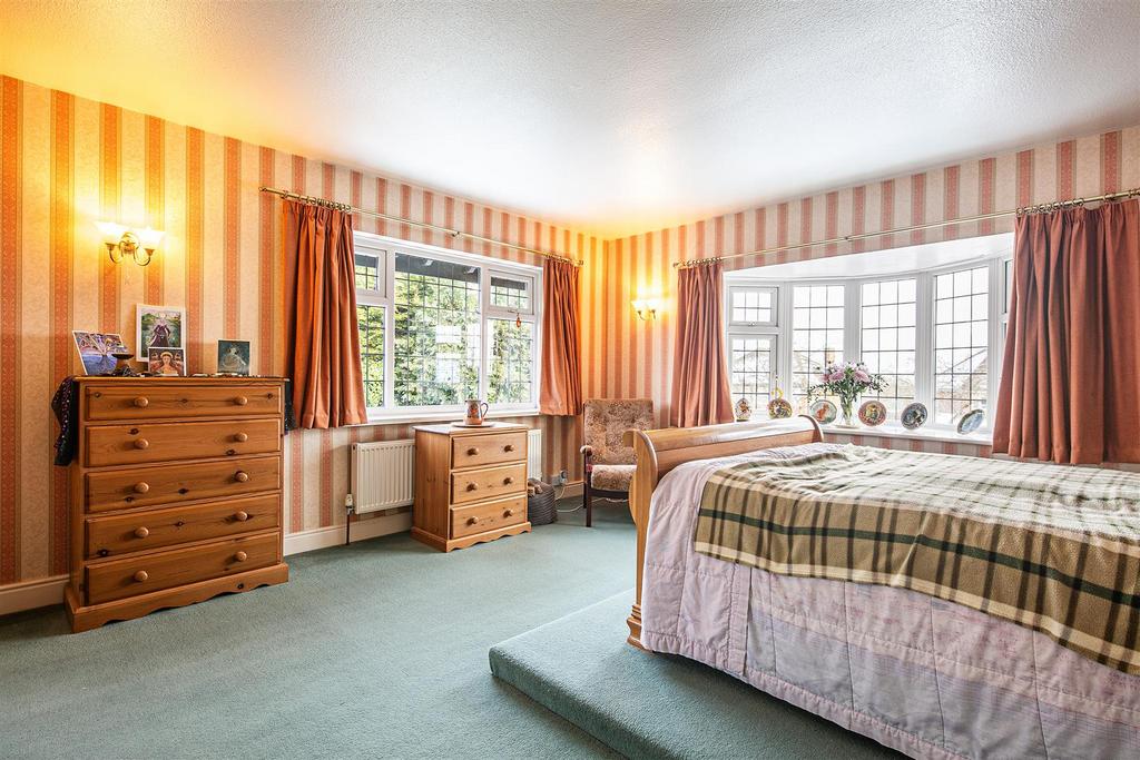 Principal bedroom