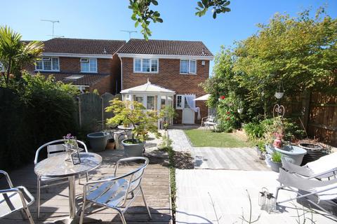 3 bedroom detached house for sale, Linnet Road, Poole, Dorset, BH17