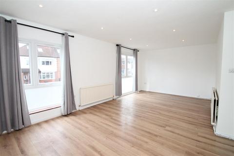 2 bedroom flat to rent, Westbury Lane, Buckhurst Hill, IG9