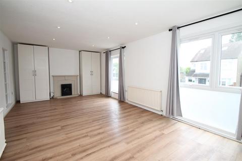 2 bedroom flat to rent, Westbury Lane, Buckhurst Hill, IG9