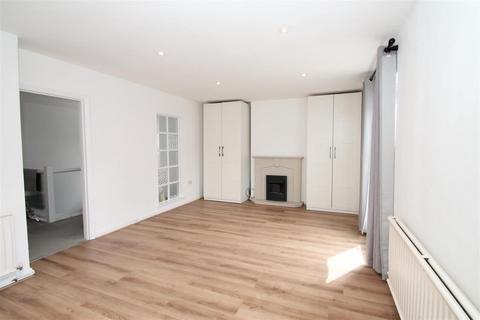 2 bedroom flat to rent, Westbury Lane, Buckhurst Hill, IG9