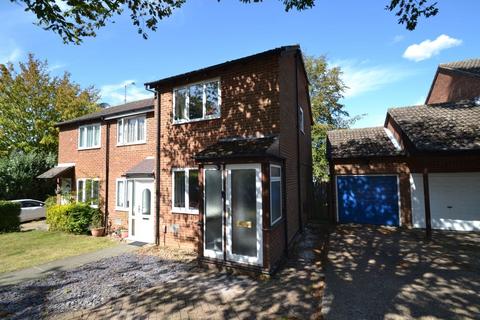 2 bedroom semi-detached house to rent, 18 Spenlow Drive