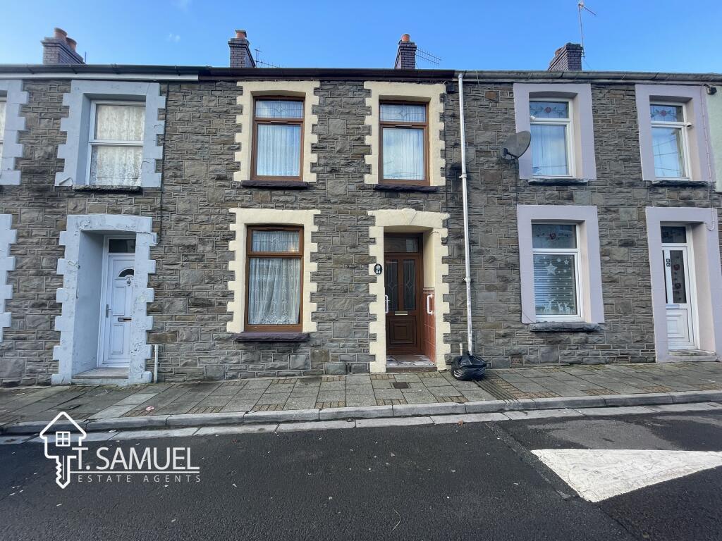 3 Bedroom Terraced for Rent