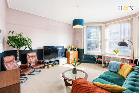 1 bedroom flat for sale, Eaton Gardens, Hove BN3