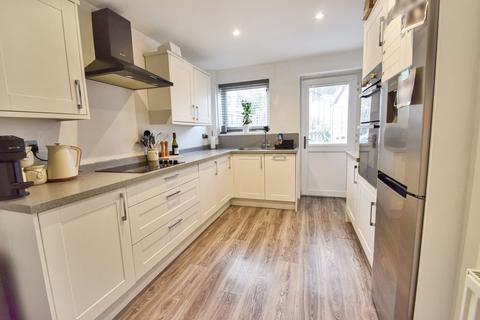 2 bedroom end of terrace house for sale, The Tideway, Rochester, ME1