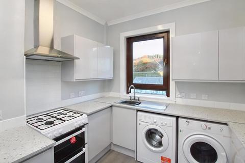 3 bedroom flat to rent, 20 Glencruitten Drive, Oban, PA34 4EQ