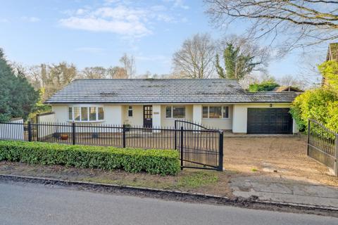 Bull Lane, Chalfont St. Peter, Gerrards Cross, Buckinghamshire