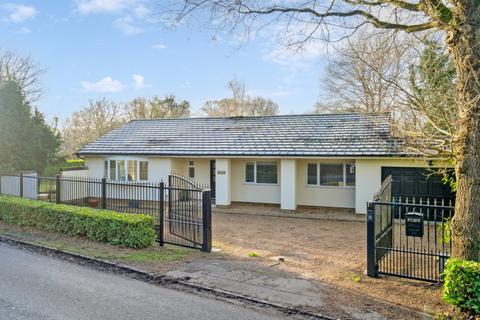 3 bedroom detached house for sale, Bull Lane, Chalfont St. Peter, Gerrards Cross, Buckinghamshire