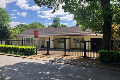 3 bedroom bungalow for sale, Bull Lane, Chalfont St. Peter, Gerrards Cross, Buckinghamshire