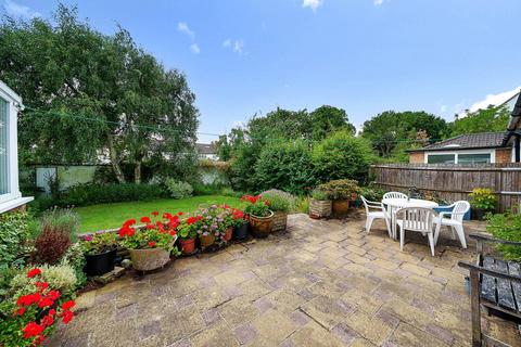 3 bedroom bungalow for sale, Forrest Gardens, Norbury, London, SW16