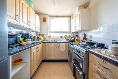 2 bedroom flat for sale, Park Road, Upton Park, London, E6