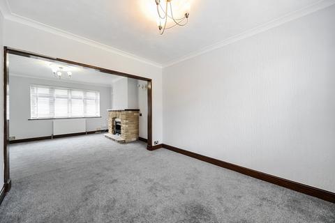 3 bedroom semi-detached house to rent, Lockesley Drive Orpington BR5