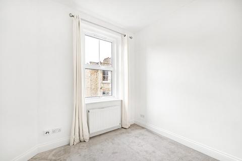 9 Bavent Road, London, SE5 9RY