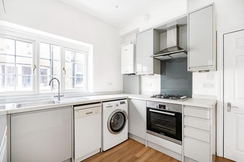 9 Bavent Road, London, SE5 9RY