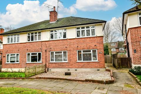 57 Lloyd Court, Pinner, HA5 1EG