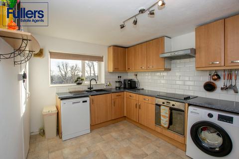 2 bedroom flat for sale, Bycullah Road, Enfield EN2