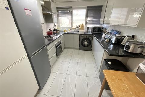 3 bedroom maisonette for sale, Orsett Terrace, Woodford Green, Essex