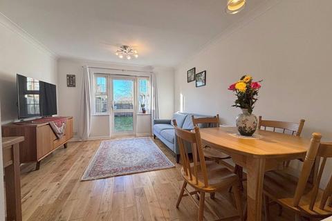 2 bedroom end of terrace house for sale, Bampton Drive, Mill Hill, London