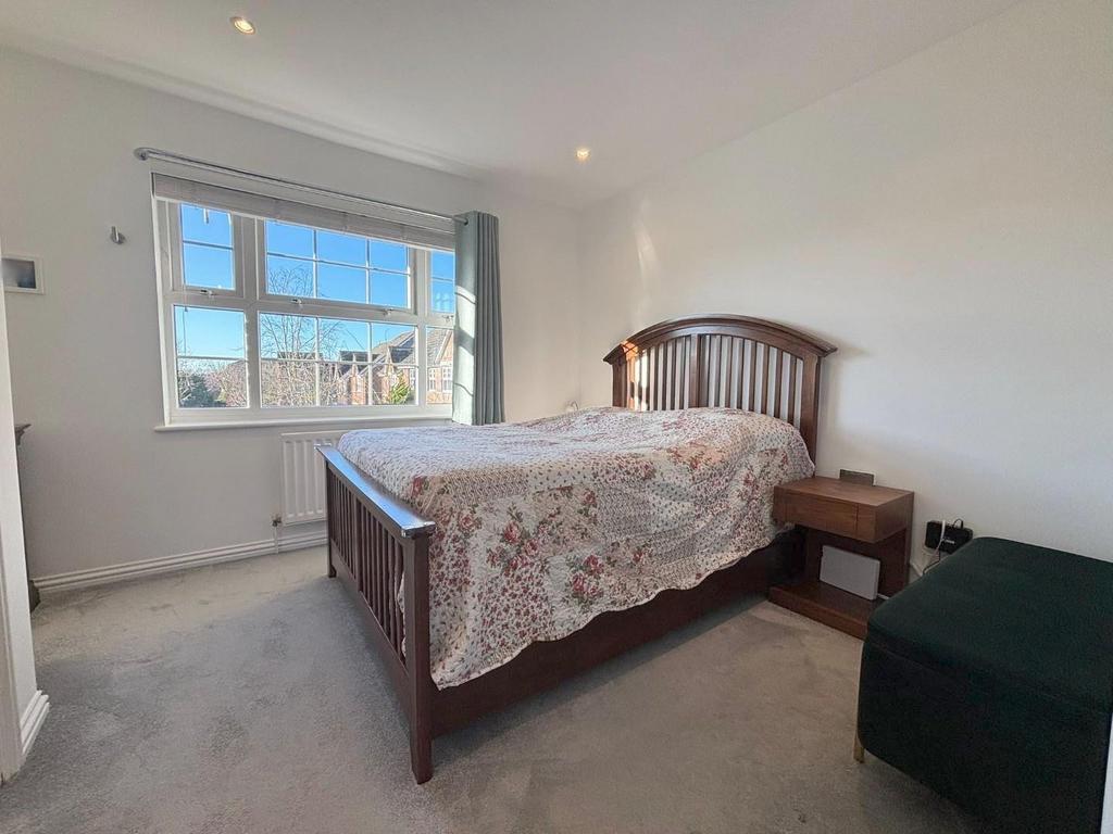 Bedroom 1.1.jpg