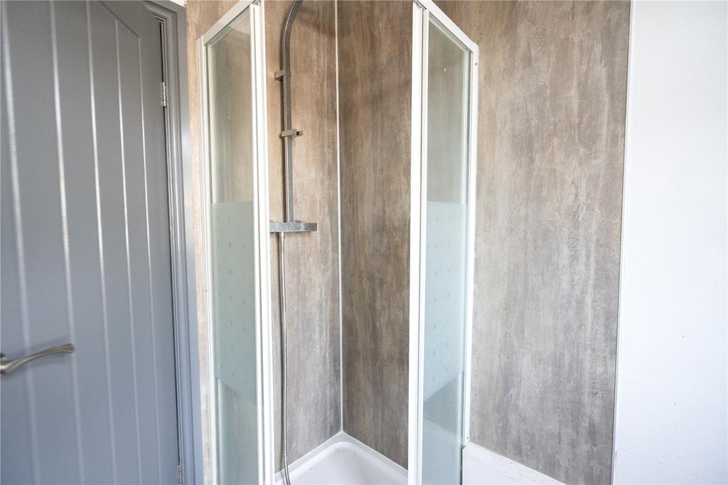 Shower Room (2)