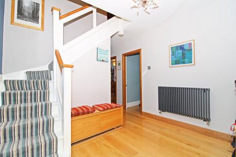 75 Wickham Way, Beckenham, BR3 3AH