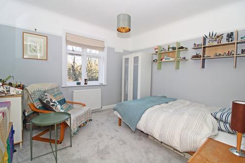 75 Wickham Way, Beckenham, BR3 3AH
