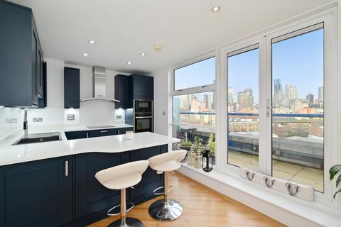 2 bedroom penthouse for sale, Apollo Building, London E14