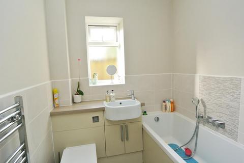 2 bedroom apartment for sale, Chertsey Road, Ashford TW15