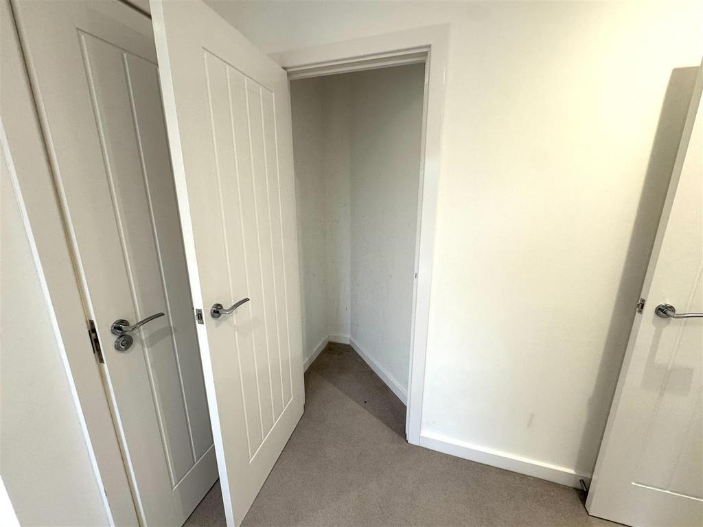 Bedroom cupboard.jpg