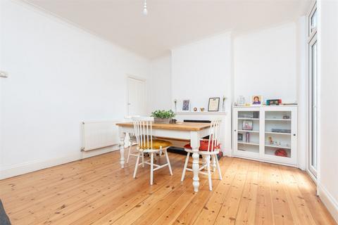 20 Glendale Road, Erith, DA8 1BP