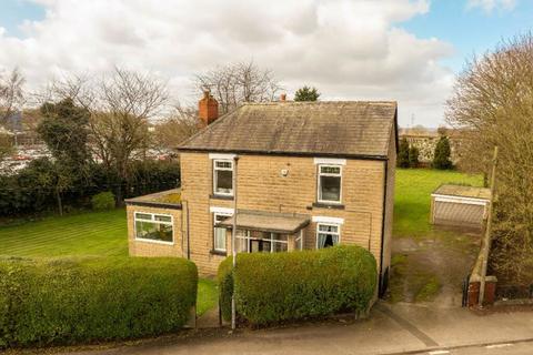 3 bedroom detached house for sale, Cutsyke Road, Featherstone, Pontefract, West Yorkshire, WF7 6BD