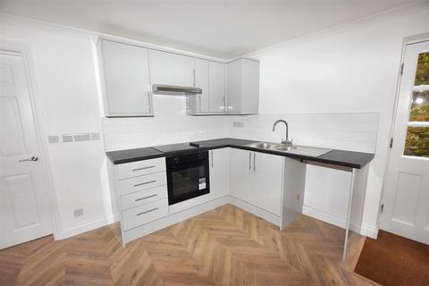 1 bedroom flat for sale, West End, Redruth