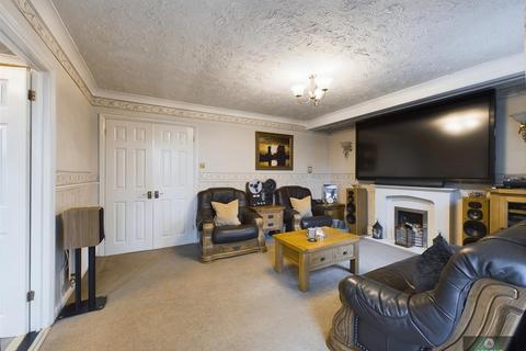 4 bedroom detached house for sale, Pagewood Close, Crawley RH10