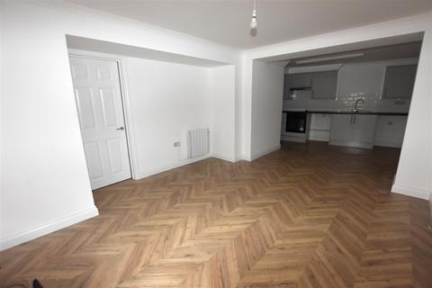 2 bedroom flat for sale, West End, Redruth